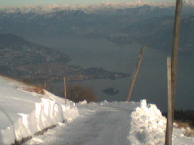 Blick vom Mottarone auf Lago Maggiore und Verbania